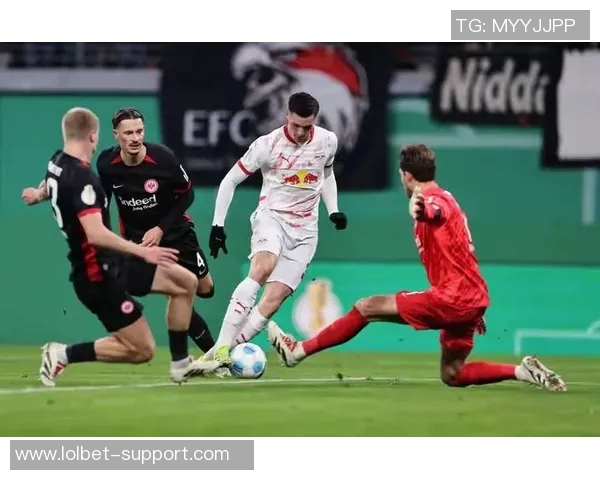 巴萨在世界杯中以点球大战战胜莱比锡全场沸腾精彩瞬间回顾