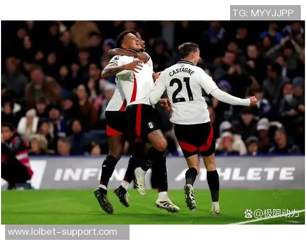 英超激战：多特蒙德与曼城战成平局红牌事件引发全场热议