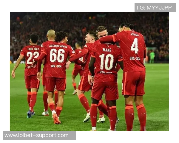 欧冠激战：利物浦与那不勒斯平局乌龙球成比赛转折点解析