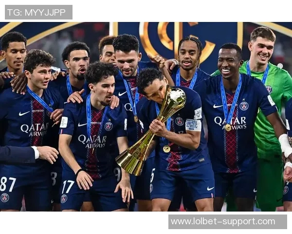 西甲赛场惊现冷门巴黎圣日耳曼逆转利物浦上演帽子戏法精彩瞬间