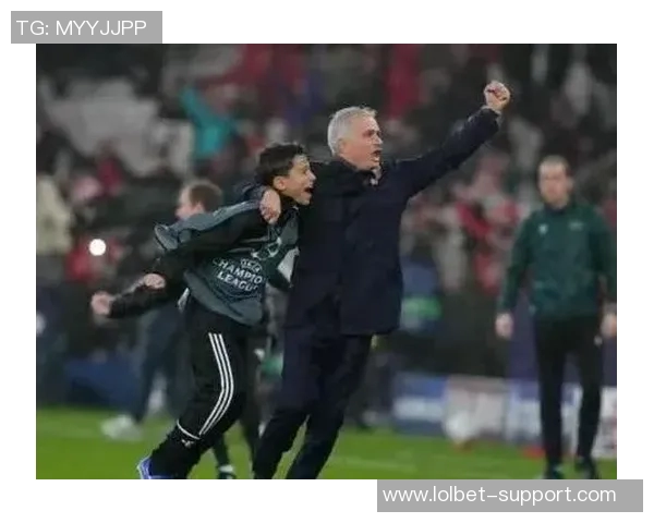 西甲历史冷门本菲卡大胜曼联五球狂潮引发全场惊叹