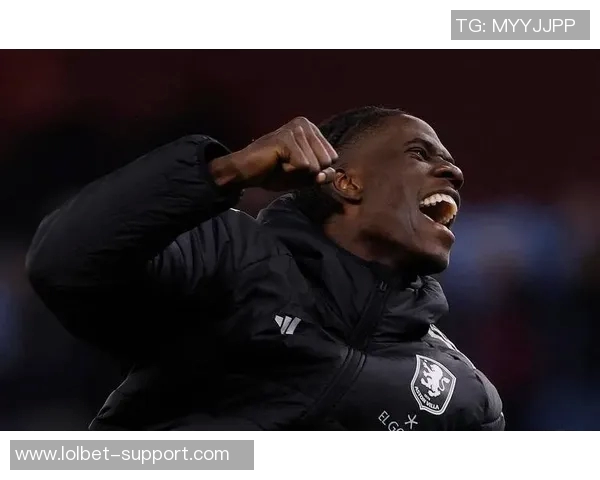 足总杯经典对决AC米兰险胜多特蒙德红牌事件引发全场热议与战术分析