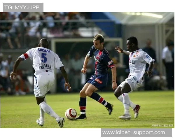 西甲激战:巴黎圣日耳曼与皇马平局精彩瞬间引发全场沸腾